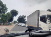 Kepadatan Gerbang Tol Ciperna Cirebon Kuningan