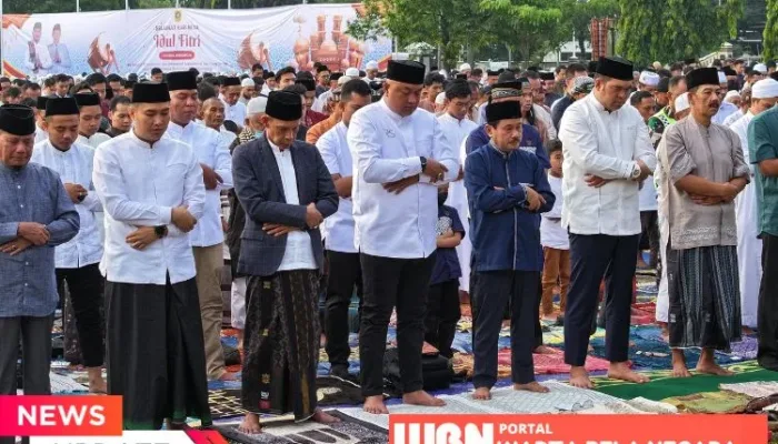Bupati Bogor Rudy Susmanto dan Wabup Jaro Ade Laksanakan Shalat Idul Fitri