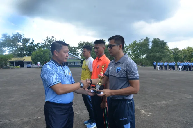
					Komandan Lanud Sultan Hasanuddin Pimpin Upacara Penutupan Pertandingan