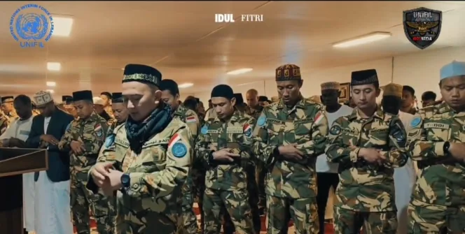 
					Satgas TNI Konga UNIFIL Kumandangkan Gema Takbir