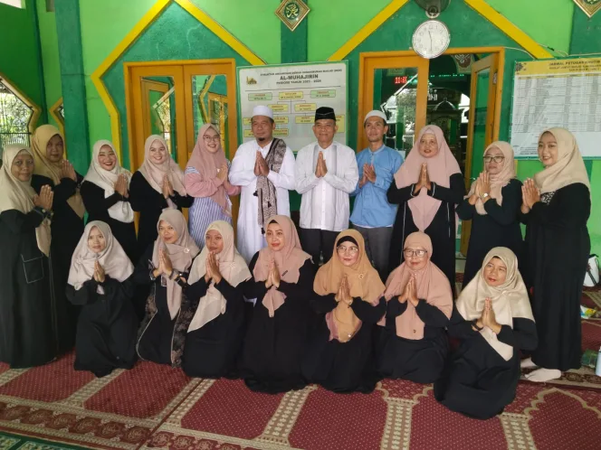 
					Halal Bihalal Perumahan Puspa Raya Bersama Ustadz H. Muhammad Ridwan Arifin