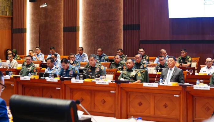 Menhan dan Panglima TNI Rapat Kerja Bersama Komisi I DPR RI