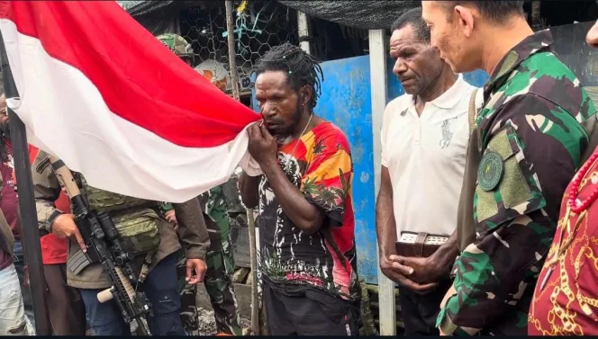 
					Minanggeng Murib Bersumpah Setia pada NKRI, Tinggalkan OPM