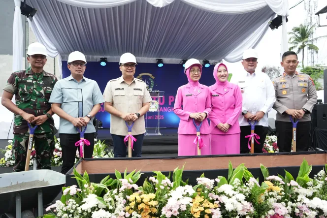 
					Bupati Bogor Peletakan Batu Pertama Pembangunan Gedung Bhayangkari Kab. Bogor