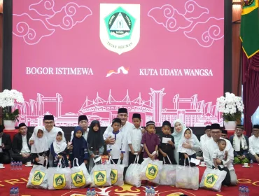Santunan Anak Yatim 1 Muharram oleh Bupati Rudy Susmanto