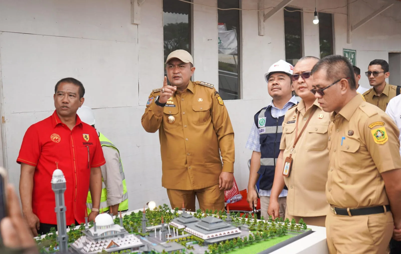 Rudy Susmanto Tinjau Pembangunan Masjid Raya Bogor