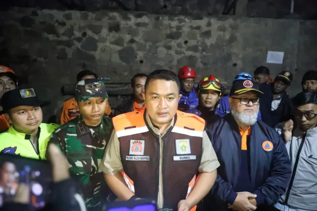 Bupati Rudy Susmanto Tinjau Langsung Lokasi Bencana di Bogor
