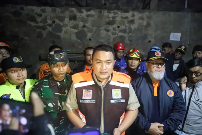 
					Bupati Rudy Susmanto Tinjau Langsung Lokasi Bencana di Bogor