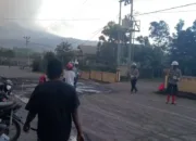 Gunung Lewotobi Meletus, Abu Capai 4.000 M, Bandara Tutup