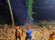 Longsor di Puncak Bogor Tewaskan 3 Orang, Korban Lain Masih Dicari