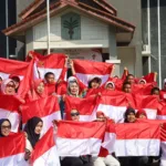 Bupati Bogor Gerakkan Pembagian Bendera Merah Putih Serentak