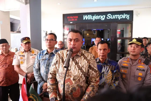 Bupati Bogor Tinjau Gebyar Pelayanan Terpadu di Cijeruk