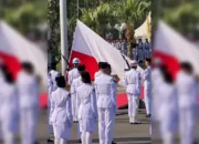 Bendera Merah Putih Terbalik di Upacara HUT RI Surabaya