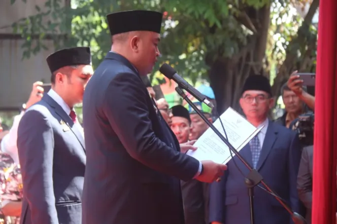 
					Bupati Bogor Lantik Tiga Pejabat Pimpinan Tinggi Pratama di Jonggol