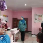 Kegiatan Imunisasi Berlangsung di Desa Cimaragas RW 03 kecamatan Pngatikan Kegiatan Imunisasi Berlangsung di Desa Cimaragas RW 03 kecamatan Pngatikan