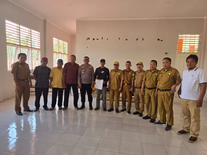 Kapolsek Binuang Hadiri Mediasi Terkait Penutupan Jalan di SMK Negeri Paku