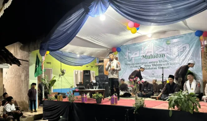 
					Polres Garut Gelar NGASOL Di Popes Al-Juhdi Kapung Cileuleuy Sukaratu Malangbong Peringati Maulid Nabi Muhammas SAW