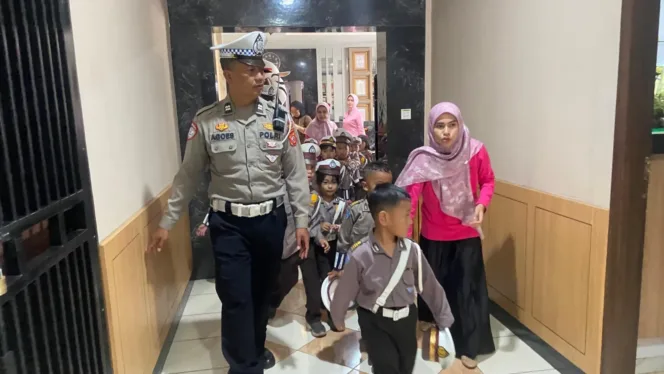 
					Polisi Sahabat Anak, Polres Garut Sambut Penuh Ceria T.K Bhayangkari