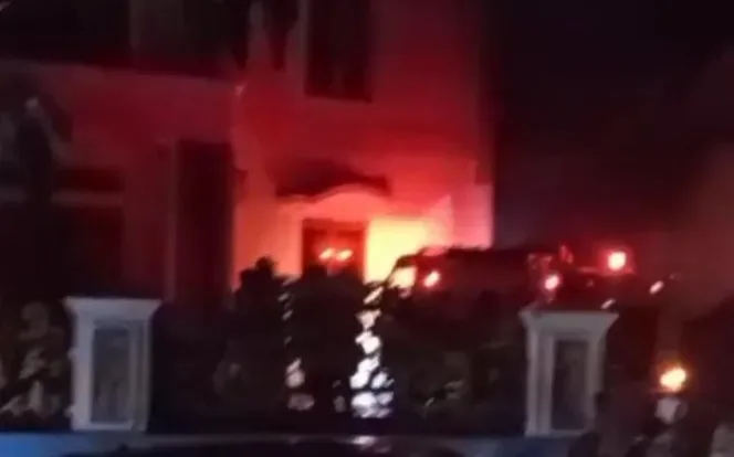 
					Penyebab Kebakaran Sekertariat Pangrojong, Diduga Diakibatkan Tali Layangan Menyangkut Kabel Listrik