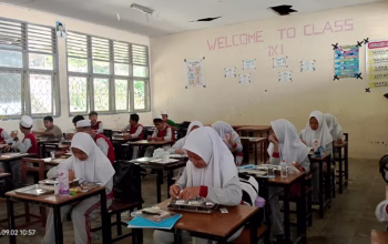 Siswa Komplen di Hari Pertama Pembagian MBG di Sekolah Pesantren DDI Kanang