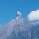 Gunung Semeru erupsi