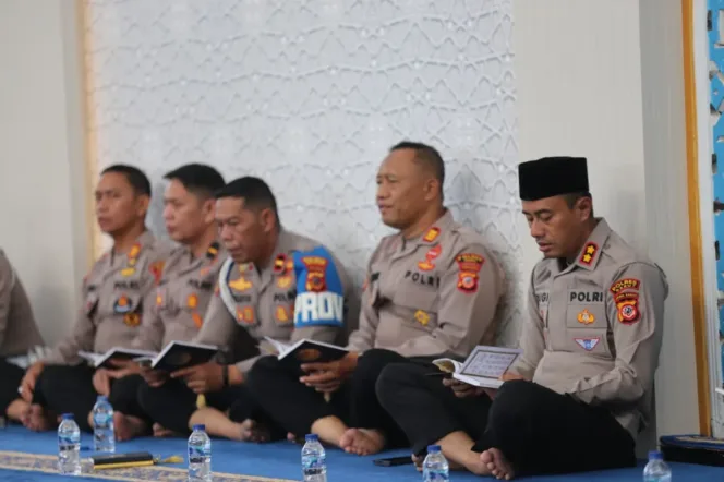 
					Polres Garut Gelar BINROHTAL, Tingkatkan Iman Dan Taqwa Personil