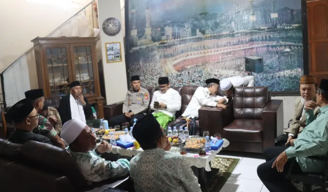 
					Kebersamaan Forkopimda, Polres Garut Ikut Merayakan Maulid Nabi Muhammad SAW 1447 H