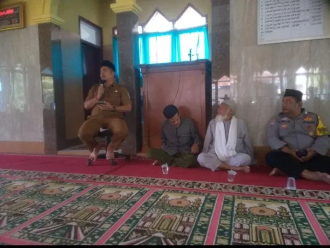 
					Kabid LKD DPMD Garut Berikan Tauziah Di Desa Sukaratu Sucinaraja, Disambut Hangat Oleh Masyarakat