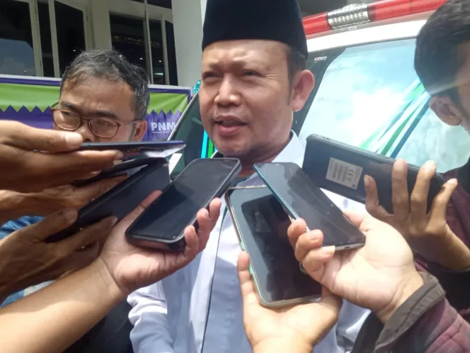 
					Penyerahan Bantuan Mobil Ambulans dari PT PNM Melalui BAZNAS Kabupaten Garut, Simbol Kepedulian untuk Umat
