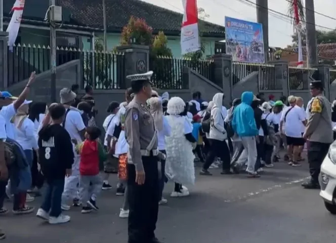
					Polres Garut Amakan Kegiatan Jalan Santai Bersama Danrem 062/Tarumanagara