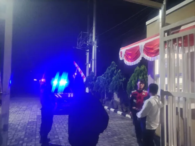 
					Polres Garut Kembali Amankan Puluhan Botol Miras Dan Knalpot Brong Dalam KRYD