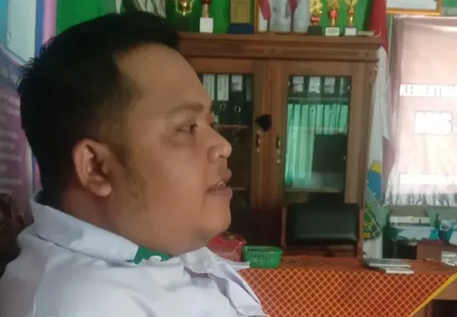 
					Pimpin Madrasah Ibtidaiyah Swasta, Nurul Mutaqin Alimudin S.P.d, Siap Mencetak Generasi