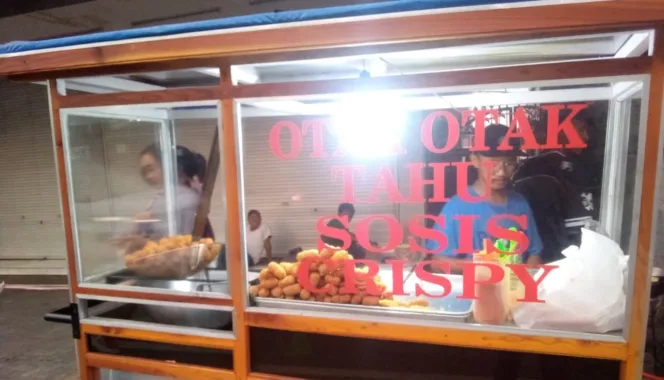 
					Jajanan Otak-Otak Crispy Asal Bandung Viral  Di Serbu Pembeli Di Pulau Dewata Bali