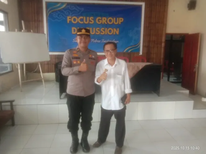 
					Satbinmas Polres Tasikmalaya Gelar Diskusi Dengan Warga Mangunreja