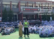 Polisi Sambangi Sekolah : Polisi Ajak Ratusan Siswa SMAN 9 “Melek” Kamtibmas Di Malangbong