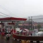 Hujan dan BBM Non Subsidi Naik Pengaruhi Penjualan, SPBU Malangbong Menurun Hujan dan BBM Non Subsidi Naik Pengaruhi Penjualan, SPBU Malangbong Menurun