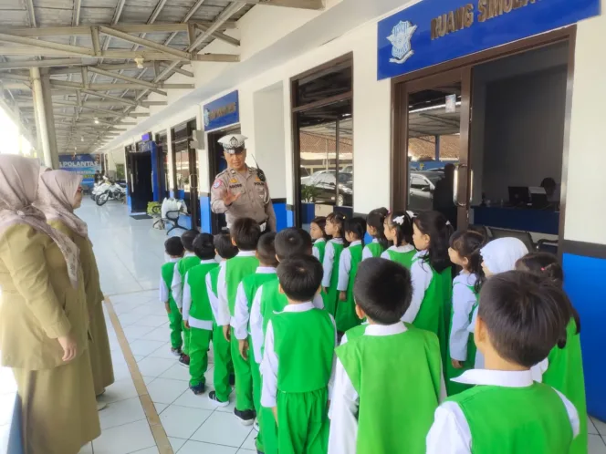 Satlantas Garut Tanamkan Disiplin Lalulintas Sejak Dini