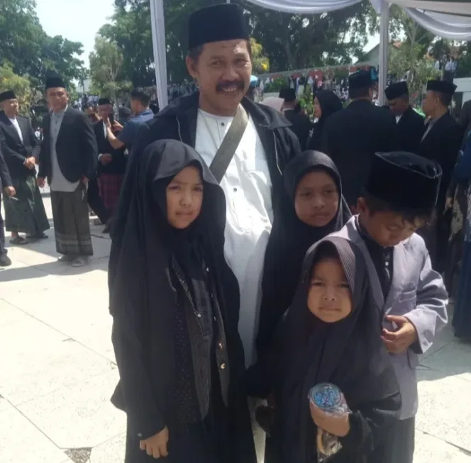 155 Santri dari ISPP Di Pimpin Langsung Oleh Wa Aceng Beton Hadiri Hari Santri Nasional di Alun-Alun Garut