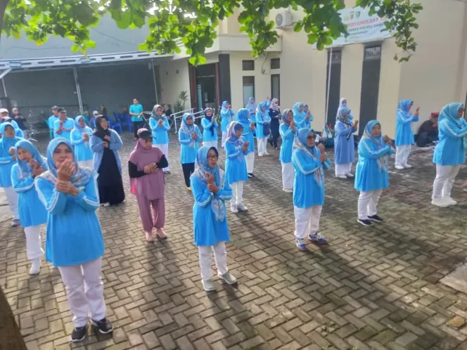 Polres Garut Gelar Pemeriksaan Kesehatan Dan Senam Prolanis