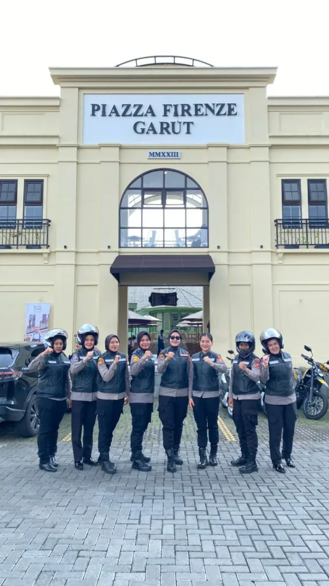 Polwan Polres Garut Laksanakan Patroli Dan Kegiatan Jum’at Berkah