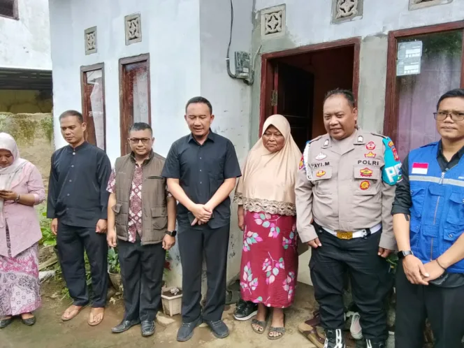 Camat Wanaraja Kunjungi Salahsatu Warga Korban Banjir Di Aceh