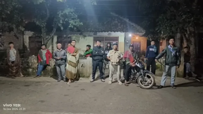 Giat Siskamling RW 04 Perkuat Keamanan Dan Ketertiban Lingkungan