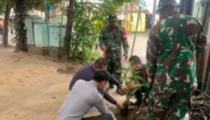 Koramil 1408-09/Tamalate Gelar Karya Bhakti Penanaman Pohon untuk Antisipasi Bencana Banjir