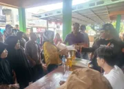 Pemdes Depok Salurkan Bantuan Sembako Kepada Warganya