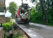 Pemdes Sindangratu Merealisasikan Anggaran Bantuan untuk Pembangunan Jalan Lingkungan dengan Redy Mix