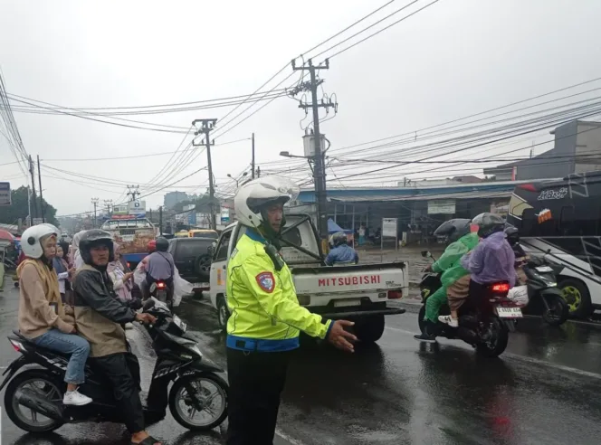 Polres Garut Laksanakan Rekayaya Lalulintas One Way Tarogong-Leles