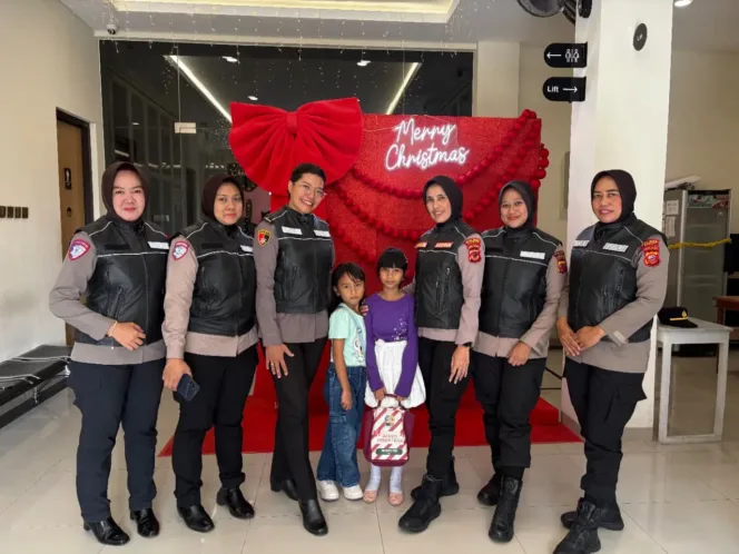 Patroli Polwan Intan Polres Garut Dikawasan Wisata Dan Gereja Di Garut