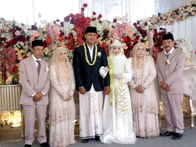 Dua Sejoli Pasangan Muhammad Zaky Dan Neng Pani Akhirnya Resmi Bersanding Di pelaminan