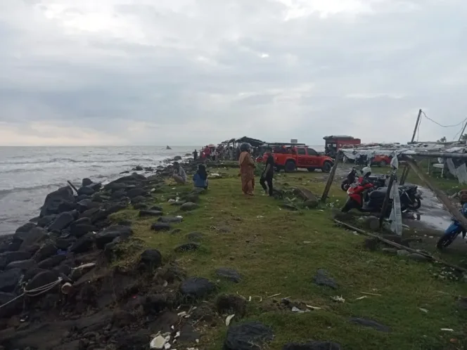 Bocah 5 Tahun Tenggelam Saat Rekreasi Di Pinggir Pantai Barombong Gowa  Sulsel