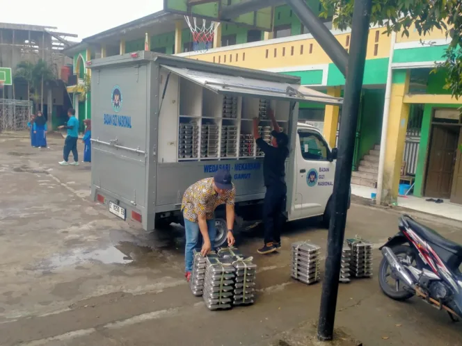 SMP IT Bina Insan Cendikia Terima Manfaat MBG